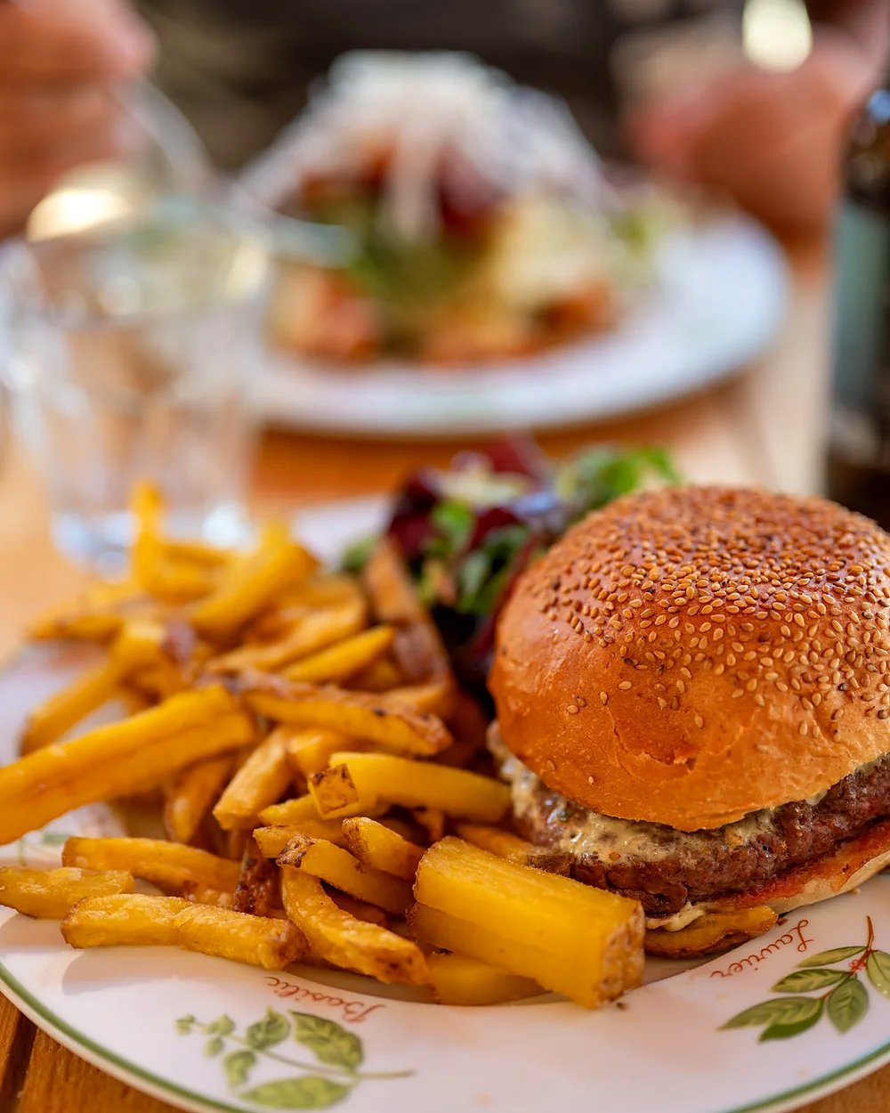 Burger du refuge et frites maison